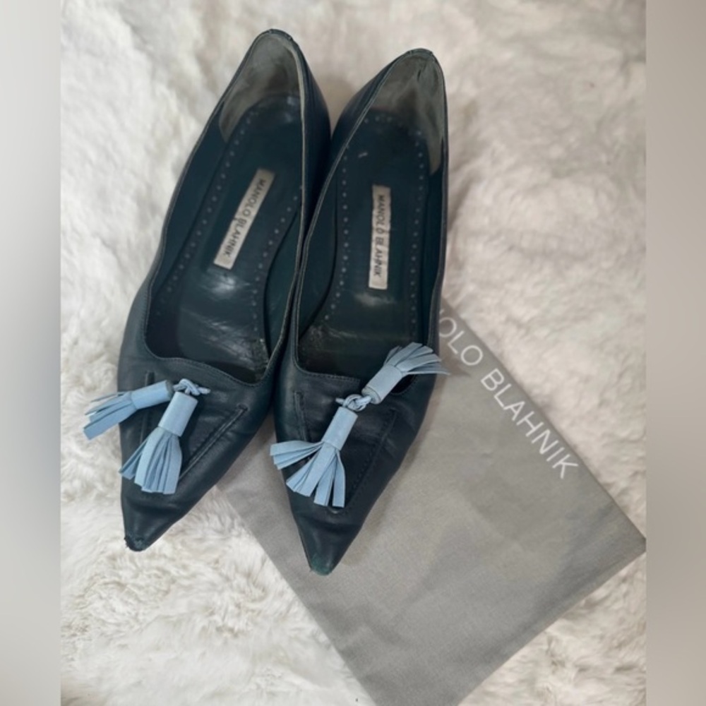 Manolo Blahnik pointed leather tassle flats 8.5 womens
